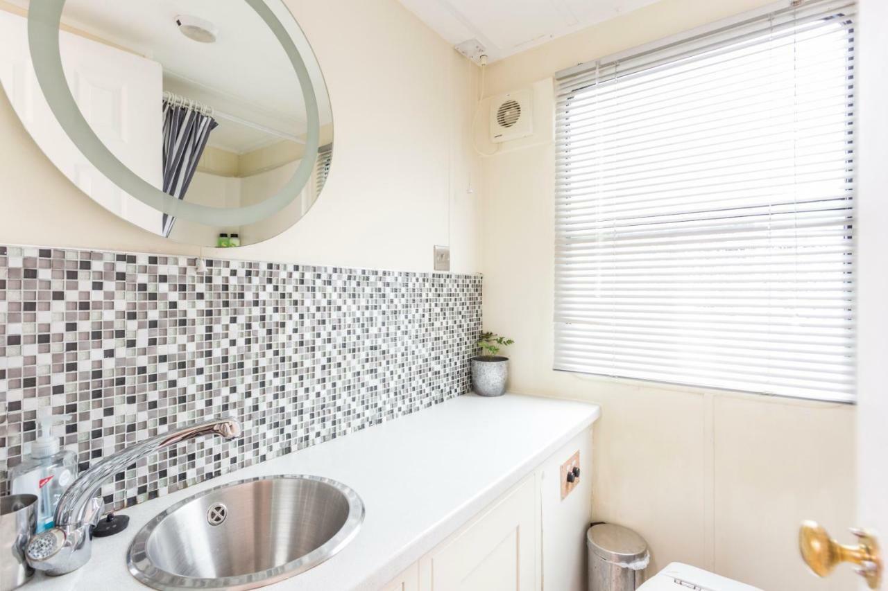 Bluebird House-Boat East Molesey Exterior foto